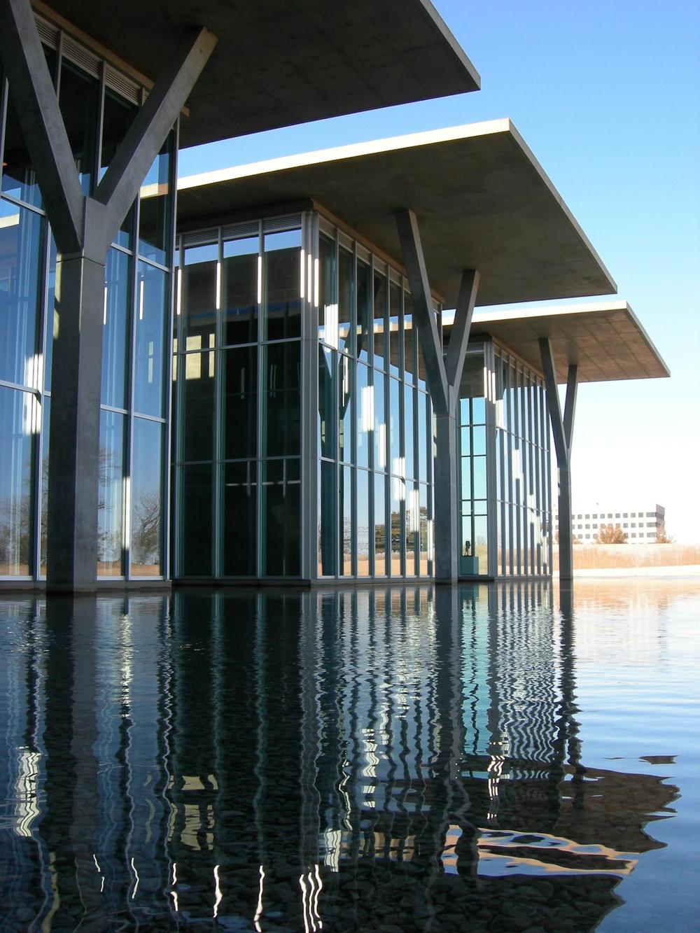 Modern Art Museum of Fort Worth with reflecting pool and colonnade